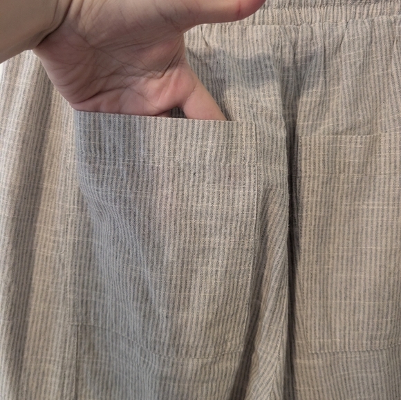 Pants - Picture 2 of 3